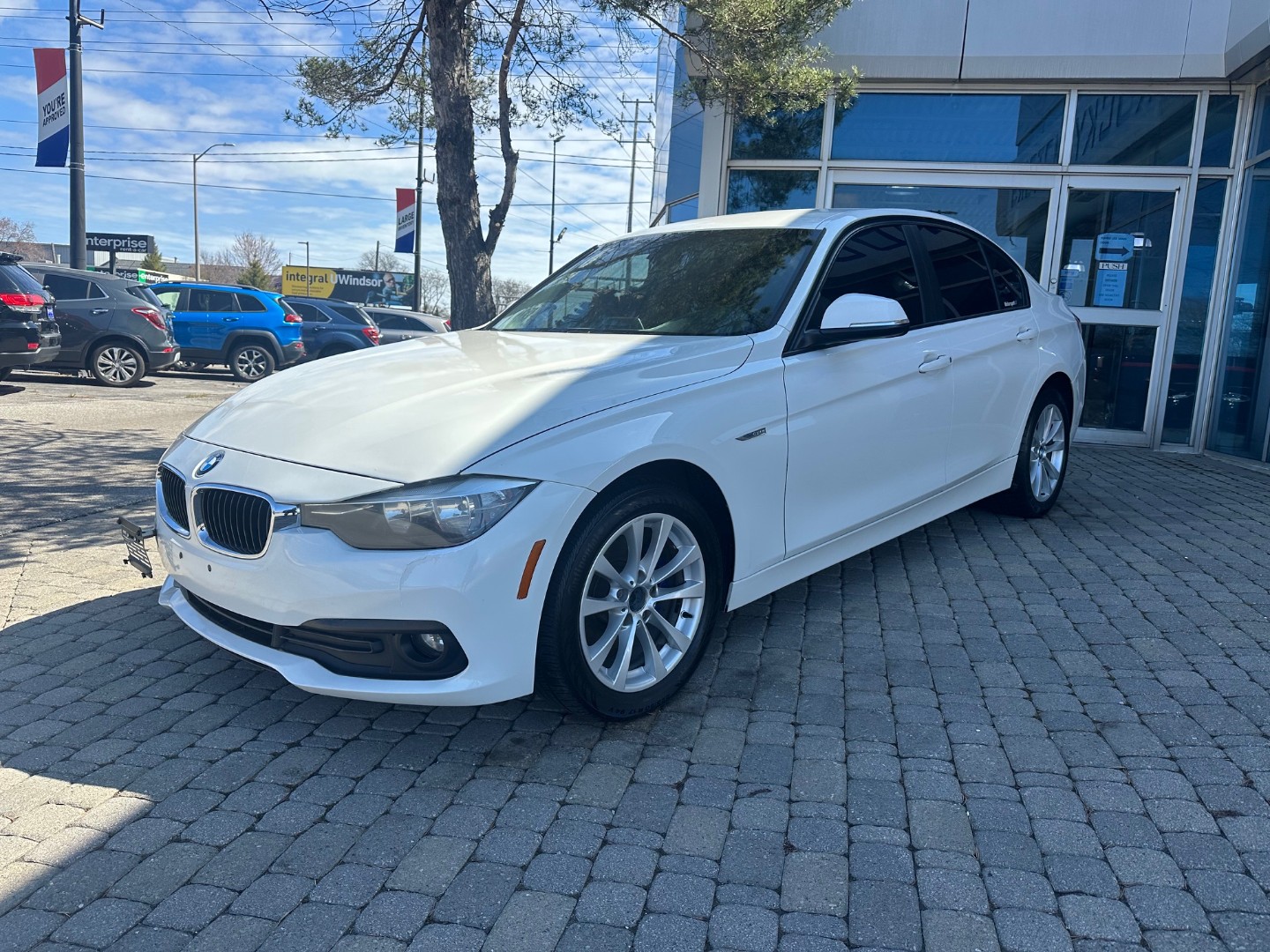 BMW 3-Series 2016 320i xDrive Sedan